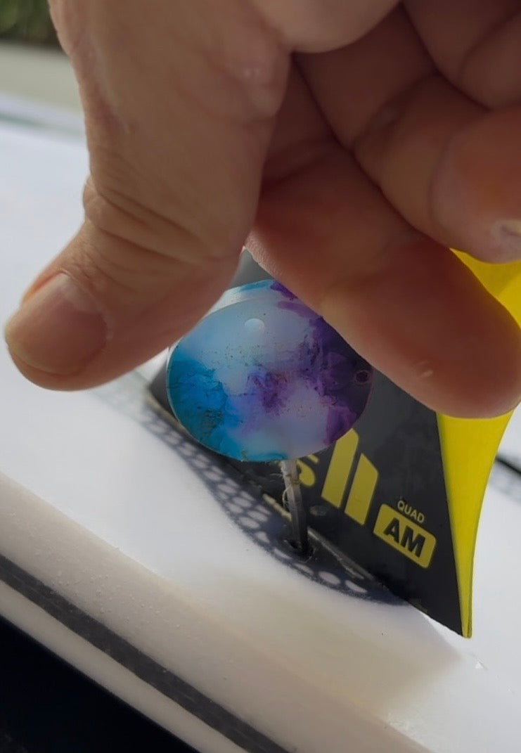 Upcycled Surfboard Fin Key – Eco-Friendly Resin Fin Tool & Plastic-Free Surf Accessory